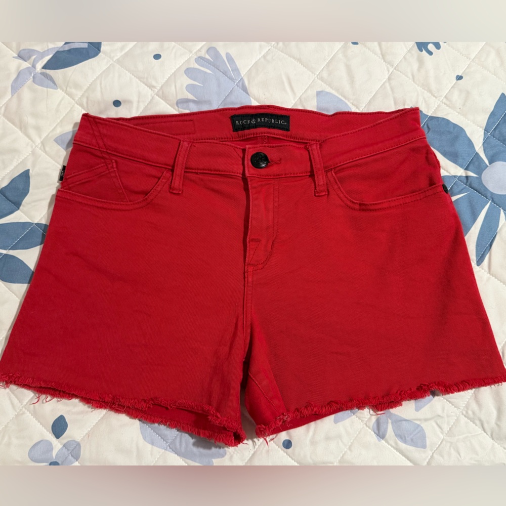 🔴 Rock & Republic Red Frayed Hem Shorts | Size 8